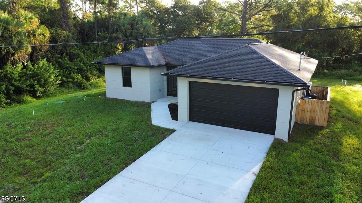 173 Blakely Ave., Lehigh Acres, FL 33974