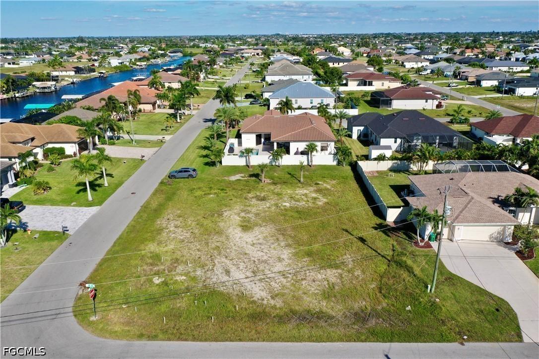309 NW 35th Pl., Cape Coral, FL 33993