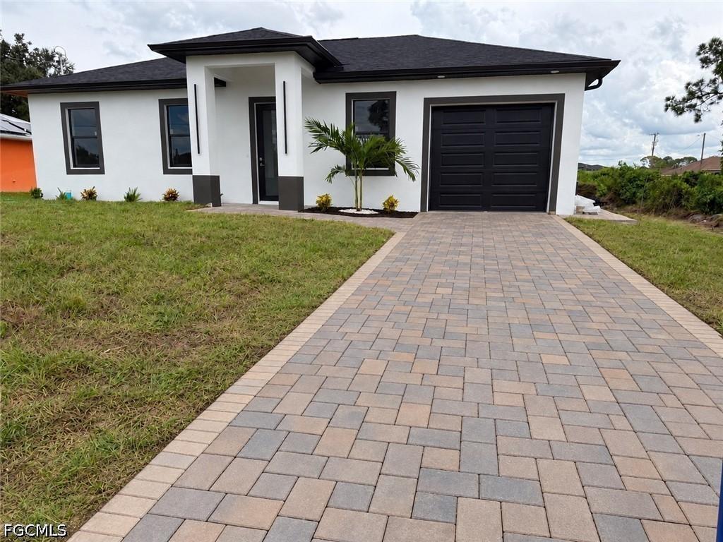 2905 Curtis Ave., Lehigh Acres, FL 33976