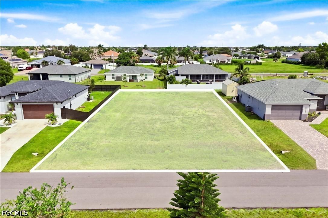 1705 NW 4th Ter., Cape Coral, FL 33993