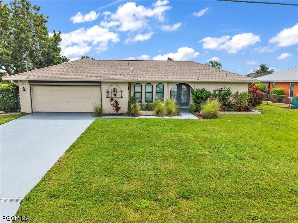 216 SE 30th Ter., Cape Coral, FL 33904