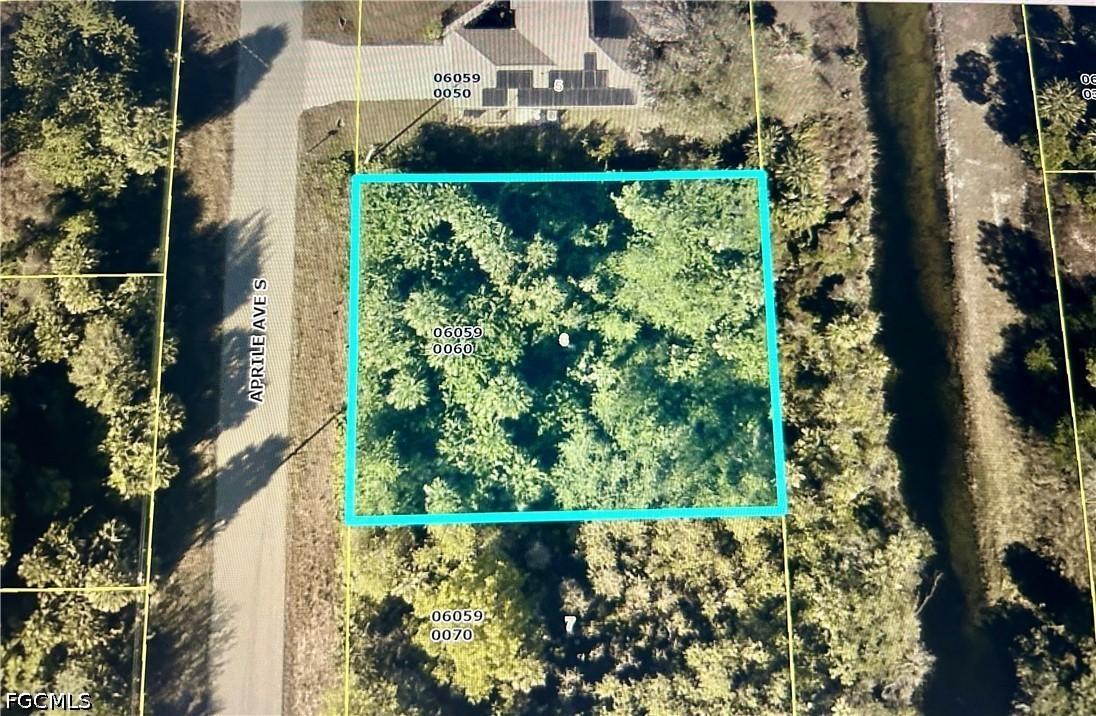 745 Aprile Ave., Lehigh Acres, FL 33974