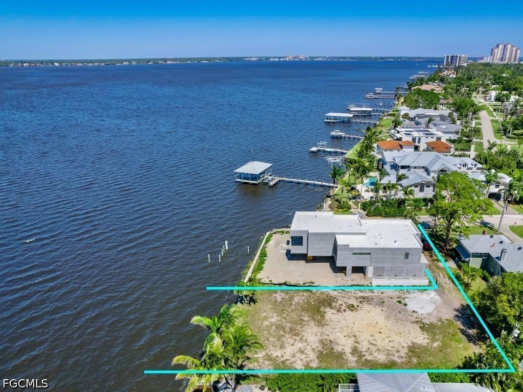 1204 Alhambra Dr., Fort Myers, FL 33901