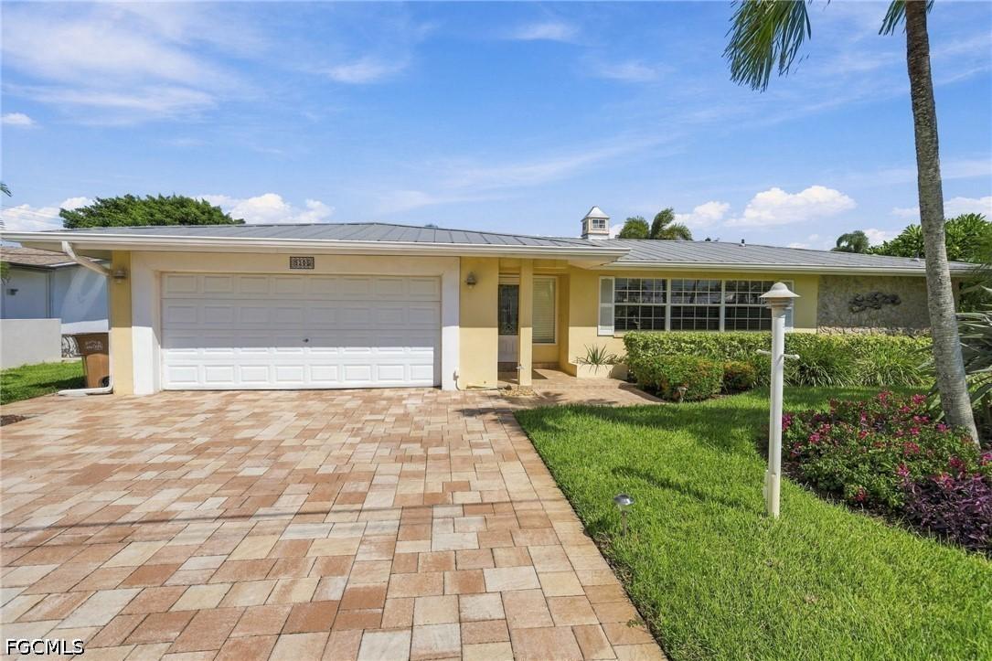 5305 Malaluka Ct., Cape Coral, FL 33904