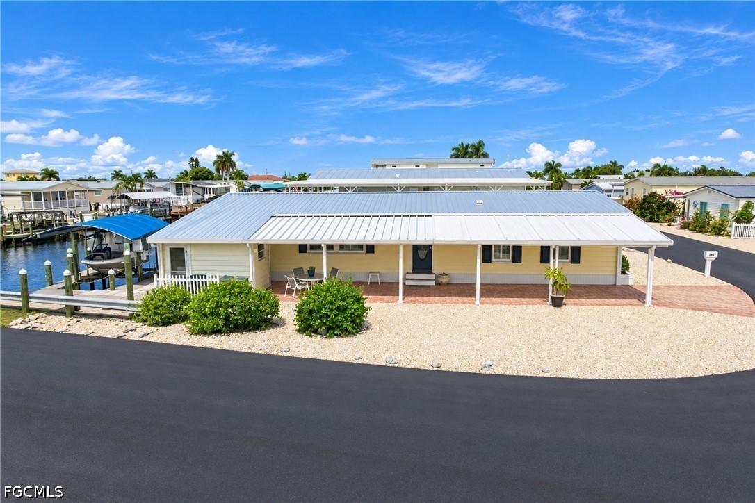 3055 Harpoon Ln., St James City, FL 33956