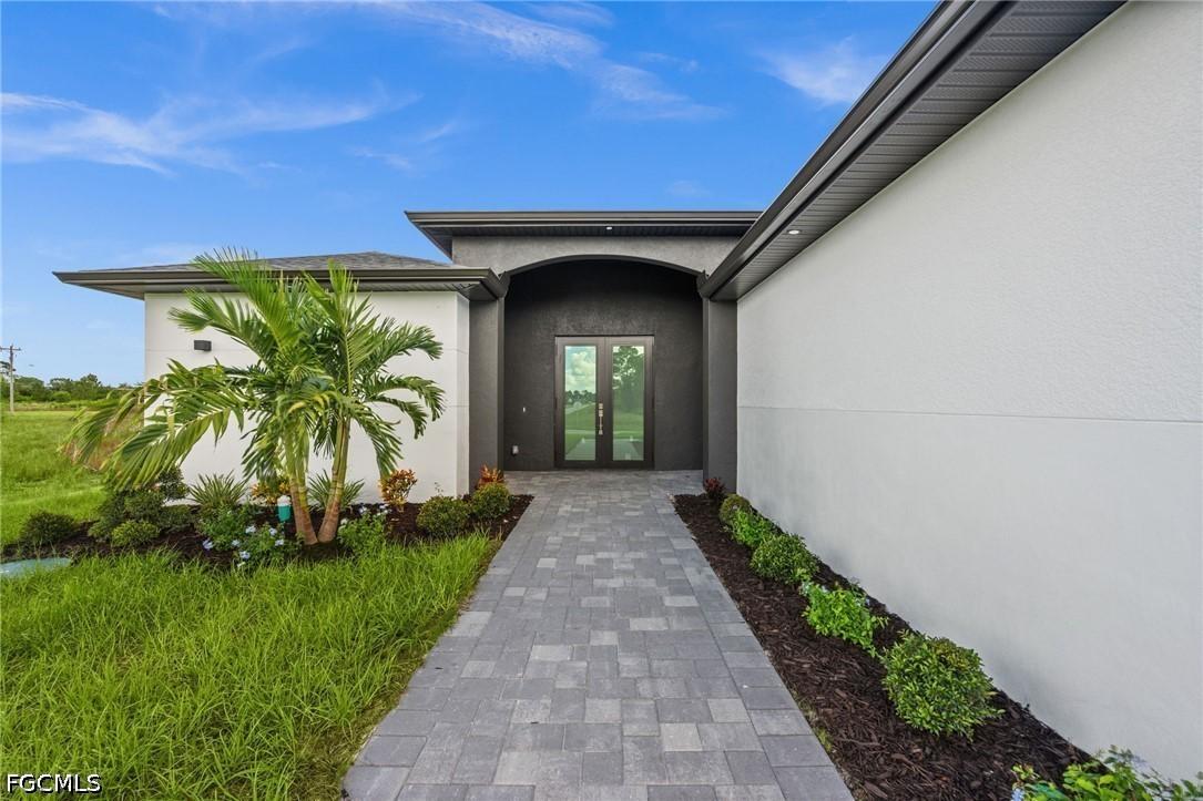 925 Manresa Ave., Lehigh Acres, FL