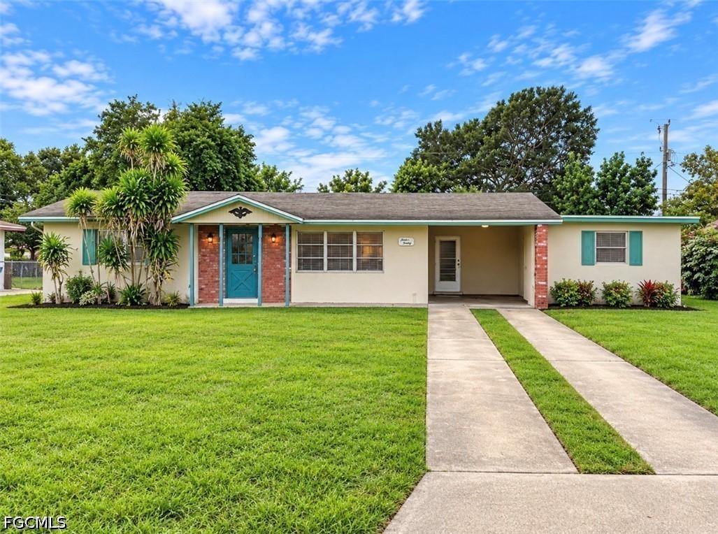 1220 Archdale St., Lehigh Acres, FL 33936