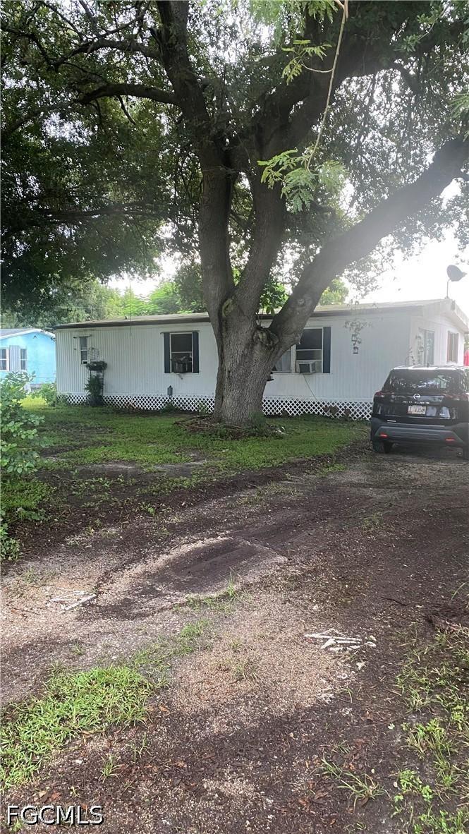 8065 Ebson Dr., North Fort Myers, FL 33917