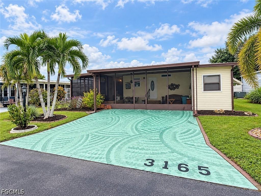 3165 Bunny Run Dr., North Fort Myers, FL 33917