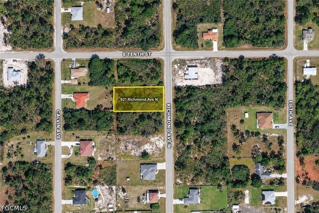 921 Richmond Ave., Lehigh Acres, FL 33972