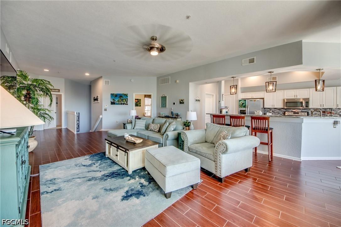 9221 Calle Arragon Ave. #203, Fort Myers, FL 33908