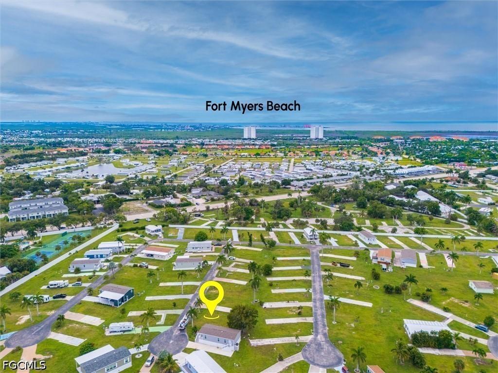 33 Dogwood Way, Fort Myers, FL 33908