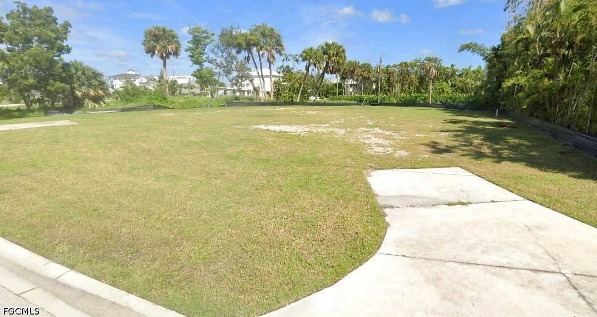 961 San Carlos Ct., Fort Myers Beach, FL 33931