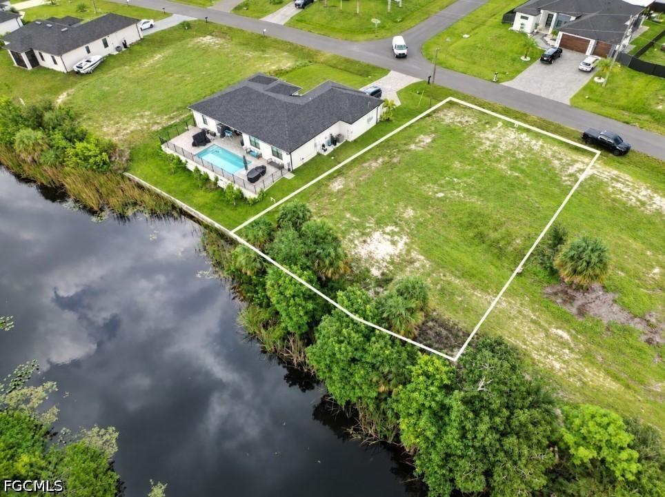 530 NW 18th Pl., Cape Coral, FL 33993