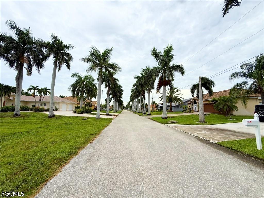 2619 SW 52nd Ln., Cape Coral, FL 33914