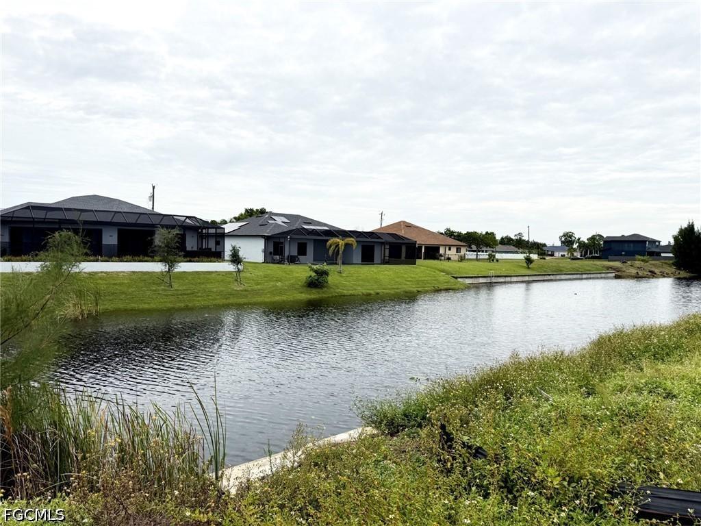 919 SW 28th Ter., Cape Coral, FL 33914