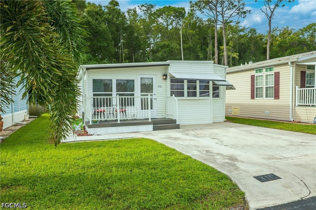 310 Fountain View Blvd., North Fort Myers, FL 33903