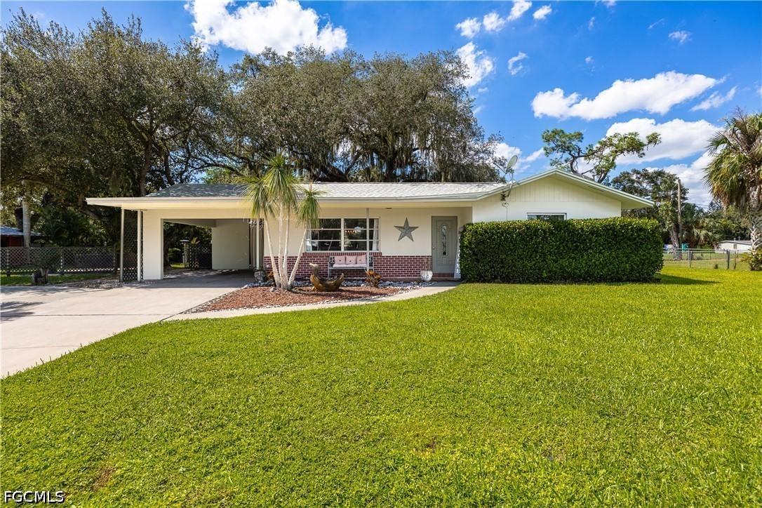5080 Prevatt Ln., Fort Myers, FL 33905