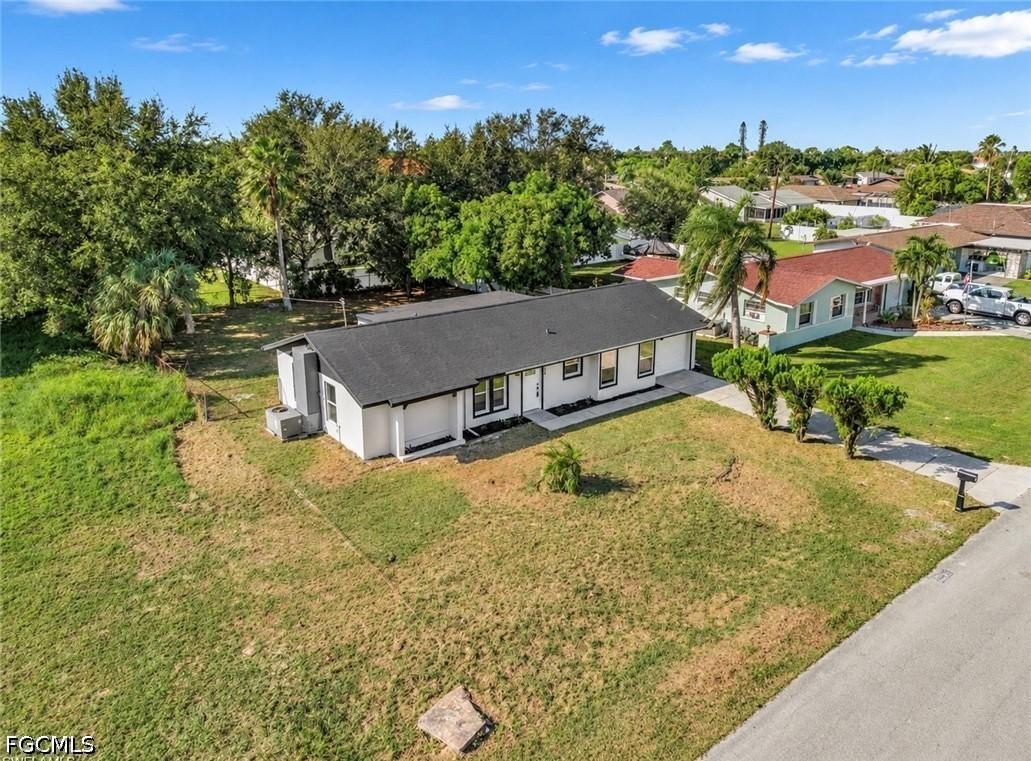 1436 SE 25th Ter., Cape Coral, FL 33904