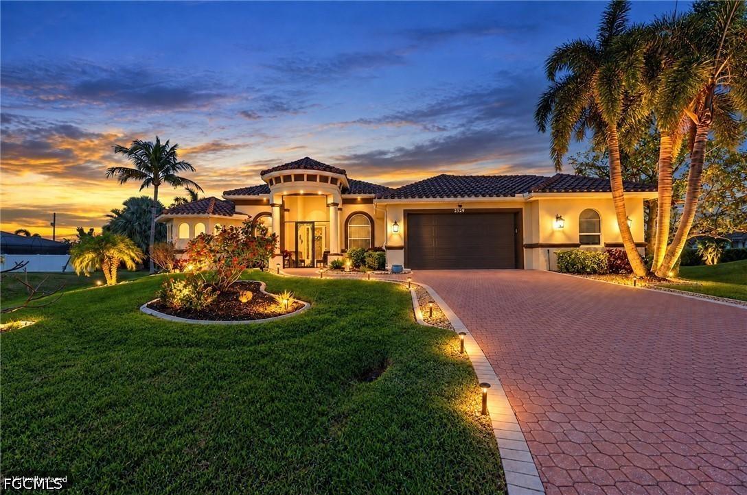 2529 Gleason Pkwy., Cape Coral, FL 33914