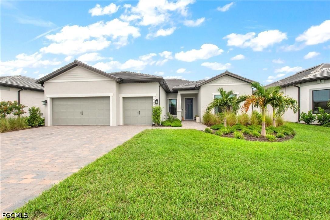 19450 Hinkley Dr., Estero, FL 33928