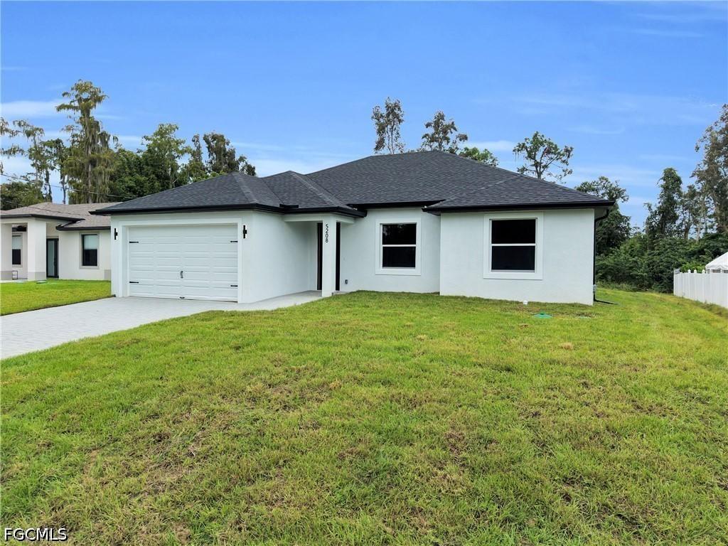 5208 Barth St., Lehigh Acres, FL 33971