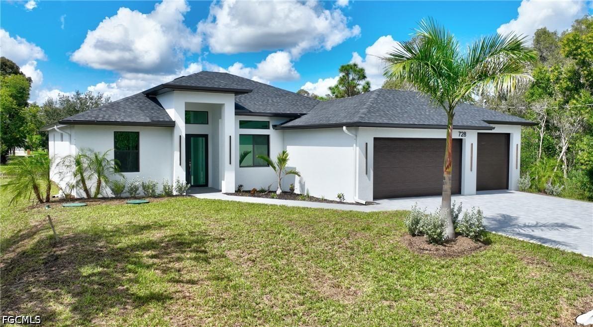 728 La Plata Ave., Lehigh Acres, FL 33974