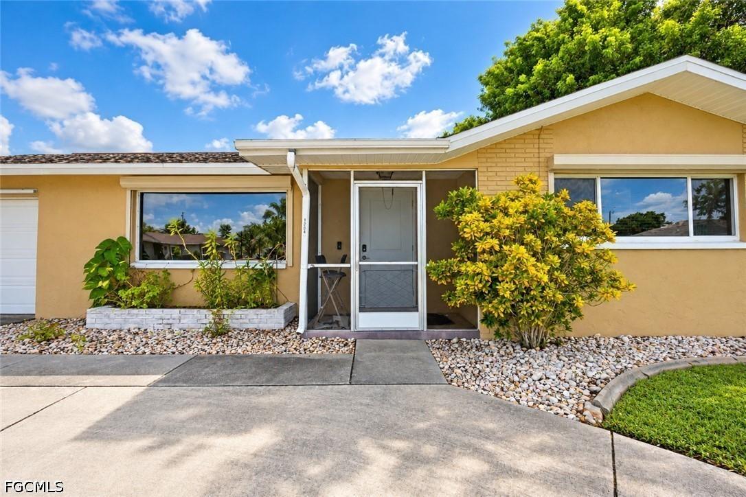 1204 SE 35th St., Cape Coral, FL 33904