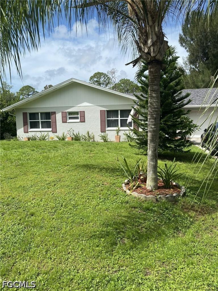 20503 Fern Cir., North Fort Myers, FL 33917
