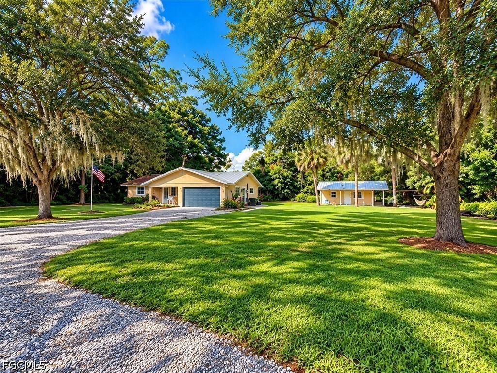 2230 River Pine Dr., Fort Myers, FL 33905
