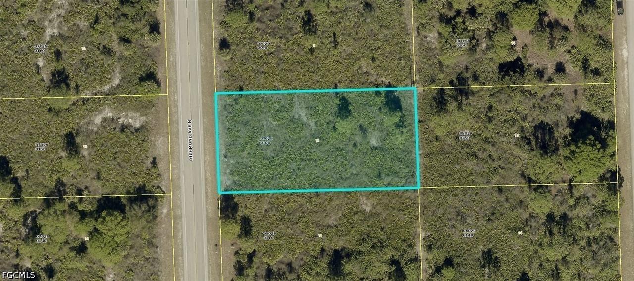 1004 Richmond Ave., Lehigh Acres, FL 33972