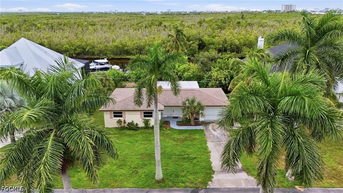 11821 Isle Of Palms Dr., Fort Myers Beach, FL 33931