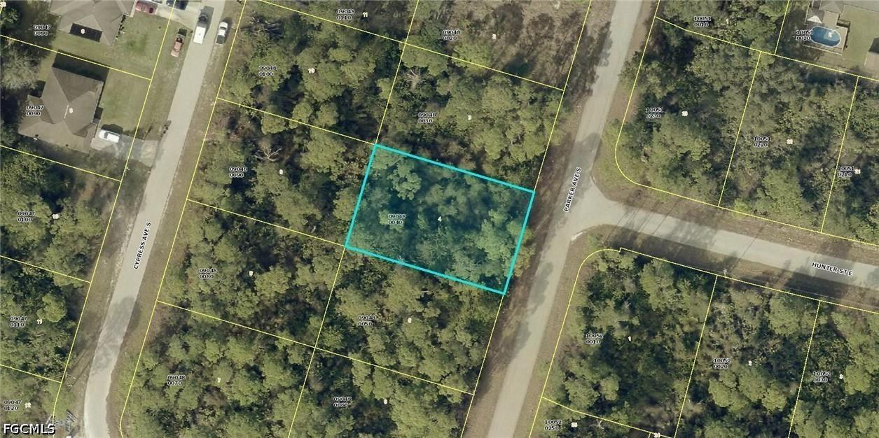 572 Parker Ave., Lehigh Acres, FL 33974