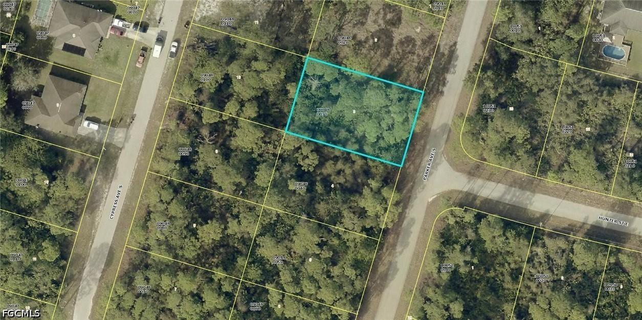 570 Parker Ave., Lehigh Acres, FL 33974