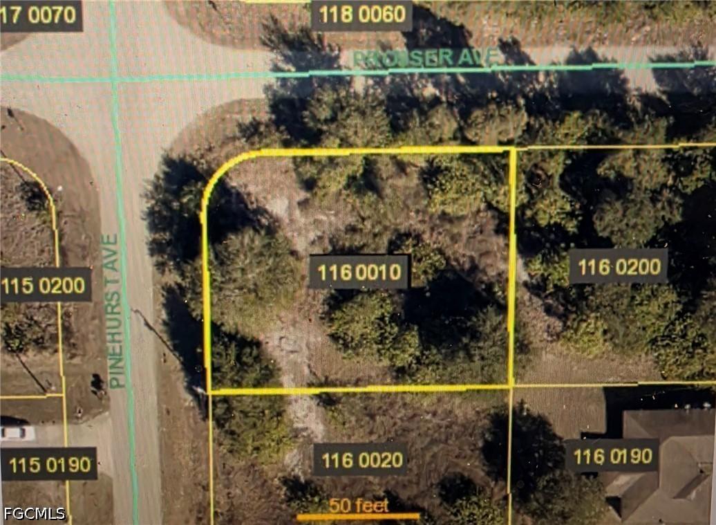 353 Pinehurst Ave., Lehigh Acres, FL 33974