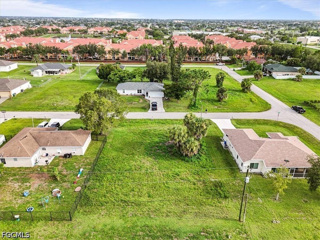 1705 NE 26th Ter., Cape Coral, FL 33909