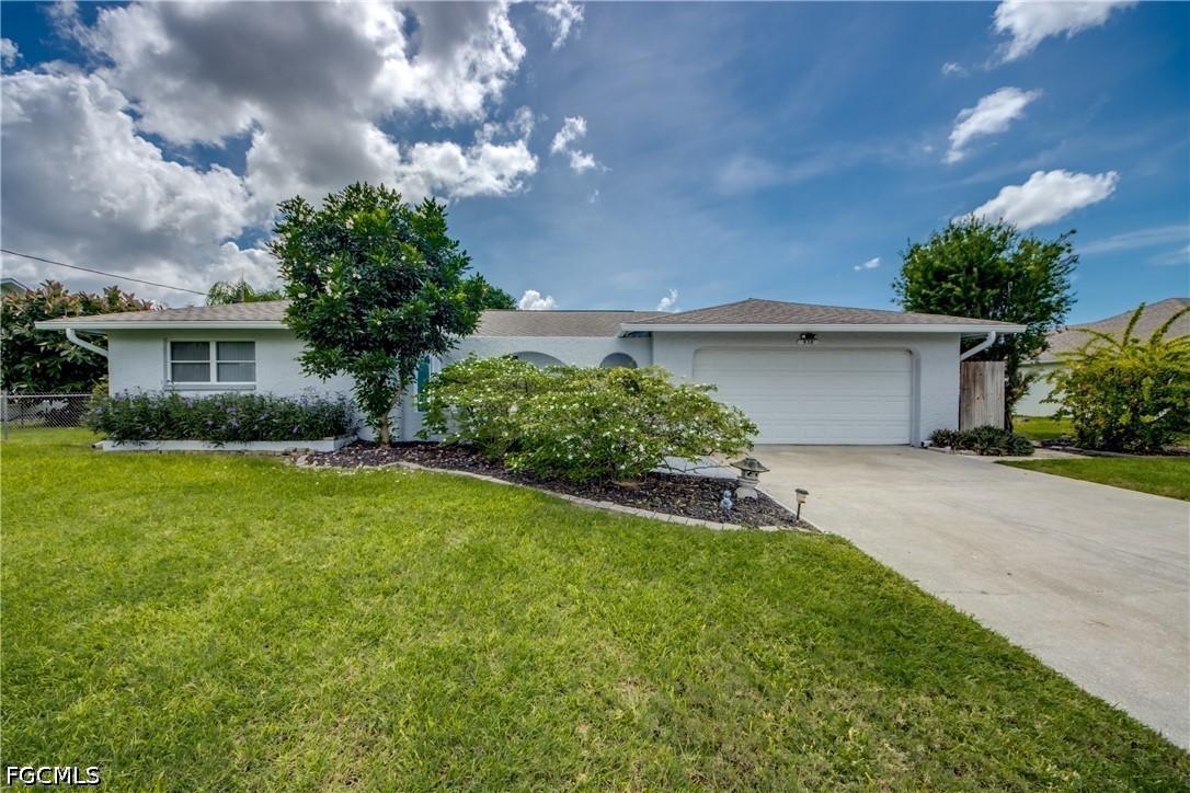 930 E Archer Pkwy., Cape Coral, FL 33904