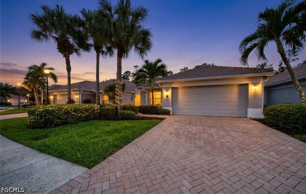 9521 Hemingway Ln., Fort Myers, FL 33913