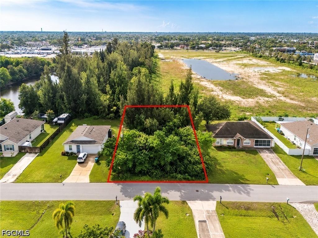 216 NW 1st St., Cape Coral, FL 33993