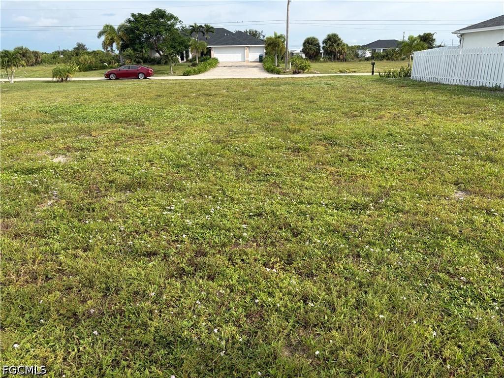 828 NW 8th Ter., Cape Coral, FL 33993