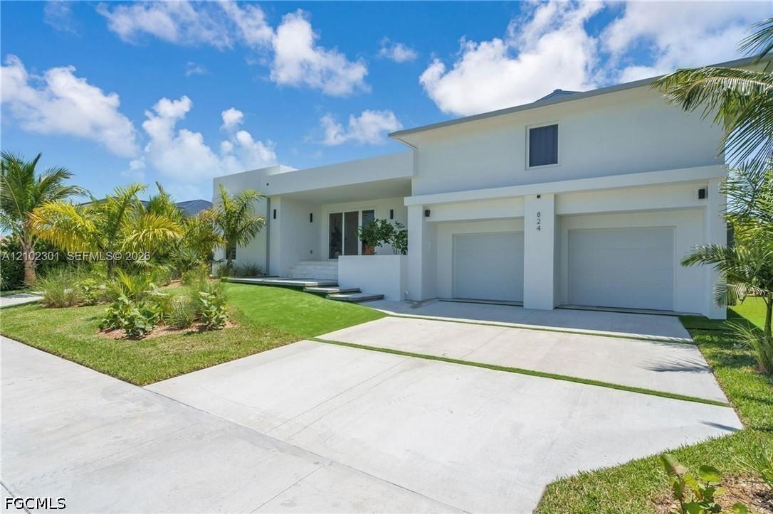 824 Rose Ct., Marco Island, FL 34145