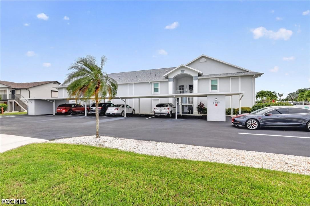 3927 SE 11th Pl. #105, Cape Coral, FL 33904