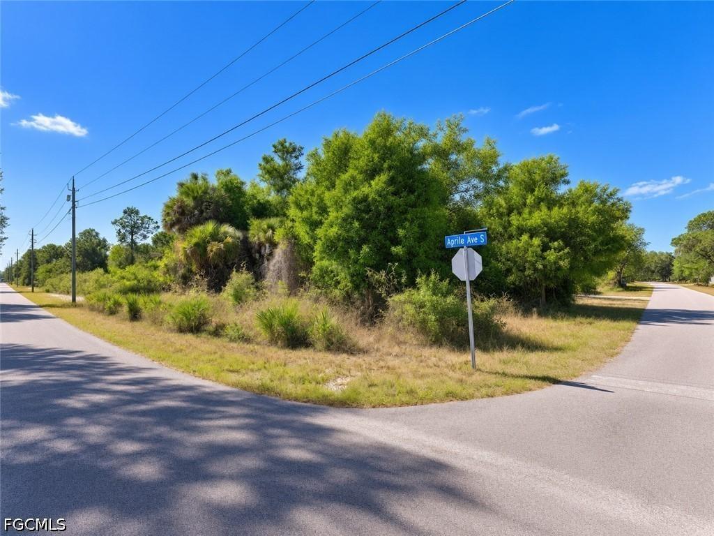 754 Aprile Ave S Ave., Lehigh Acres, FL 33974