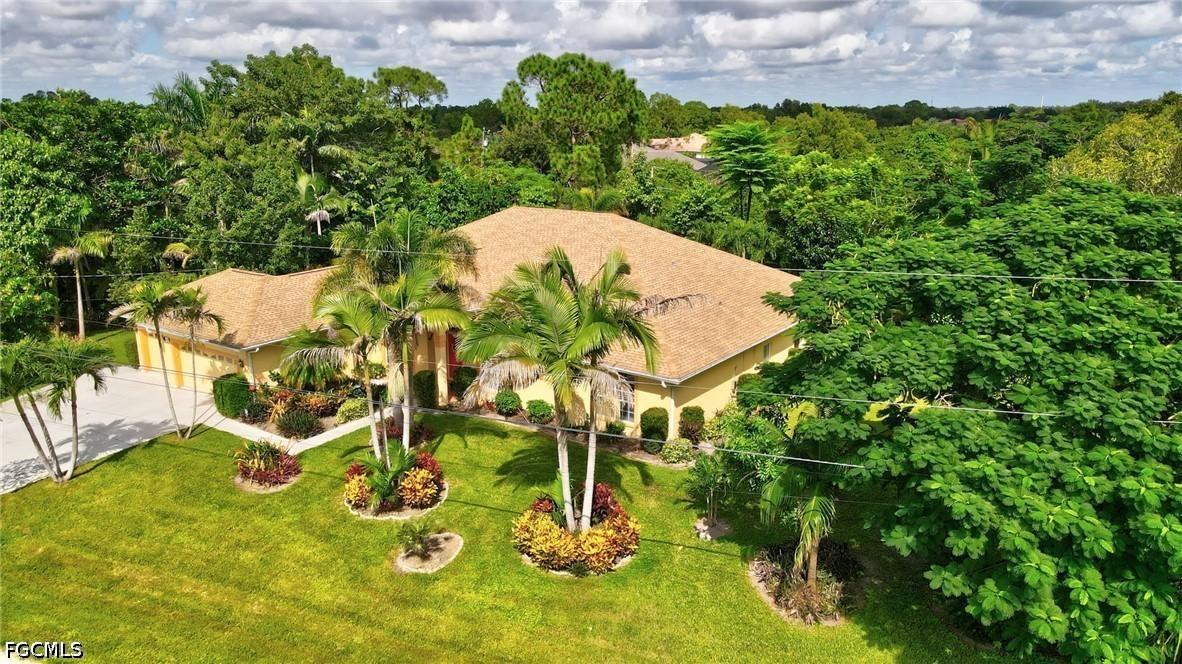 619 Parkdale Blvd., Lehigh Acres, FL 33974