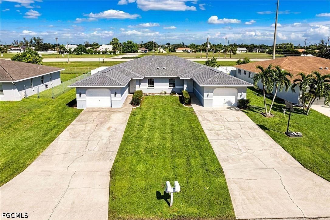 1801/1803 SW Santa Barbara Pl., Cape Coral, FL 33991