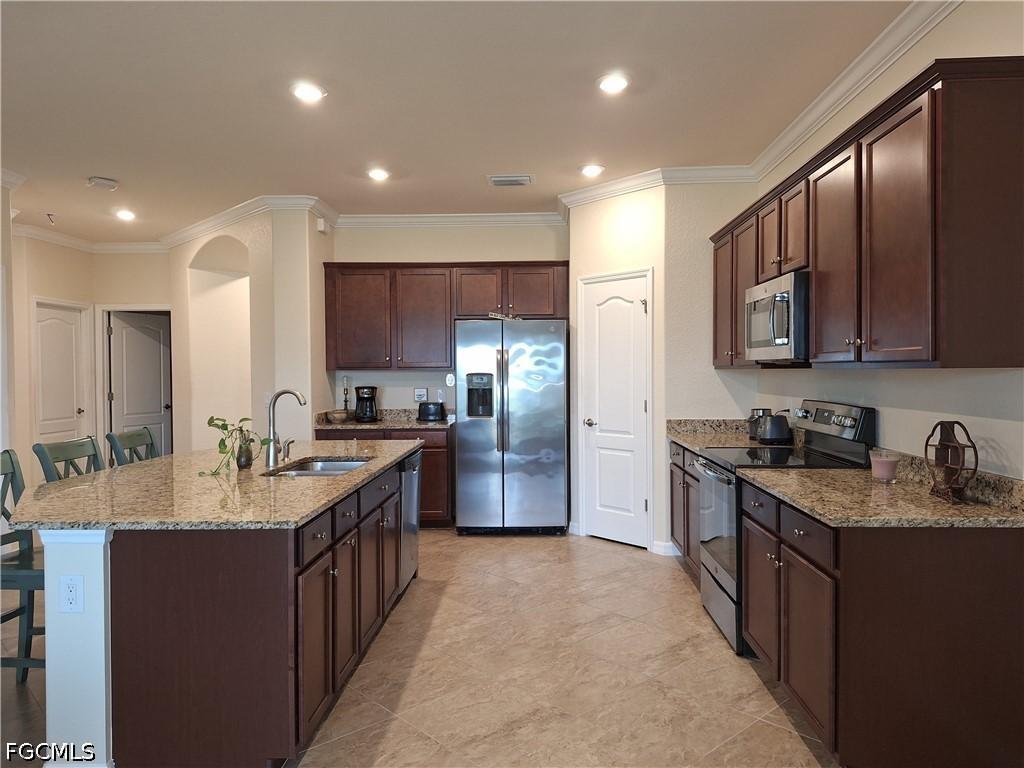 1641 Marton Ct., Naples, FL 34113