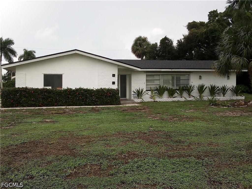 10300 Mcgregor Blvd., Fort Myers, FL 33919