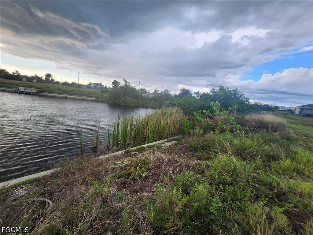 406 NW 18th Pl., Cape Coral, FL 33993