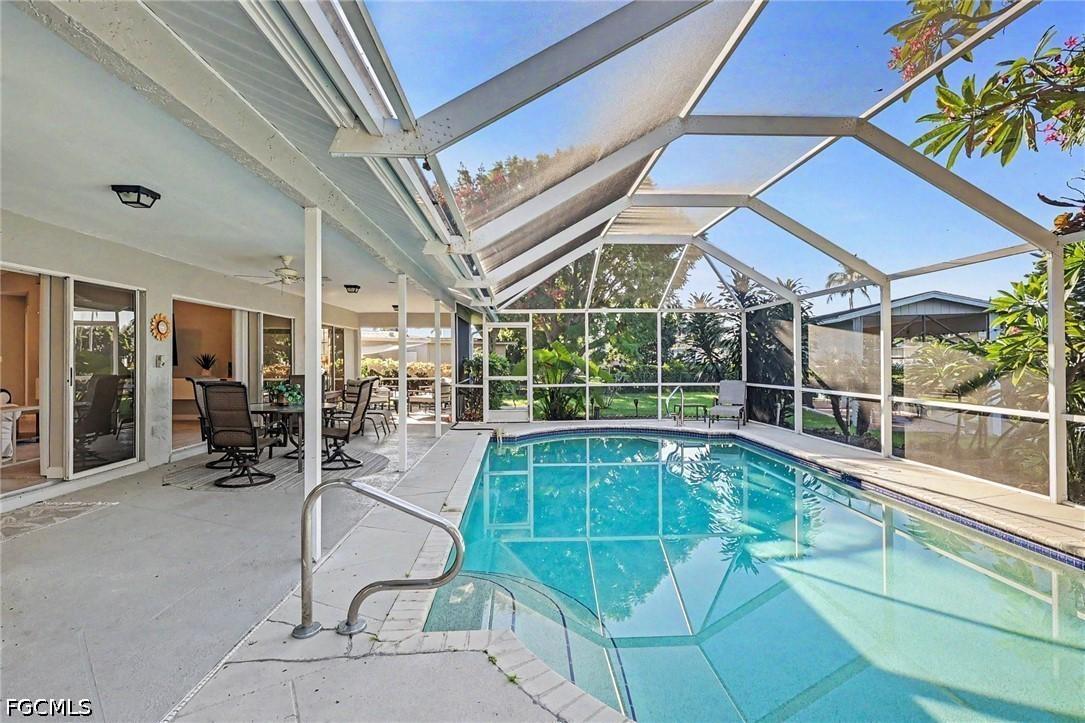 330 Bamboo Dr., North Fort Myers, FL 33917