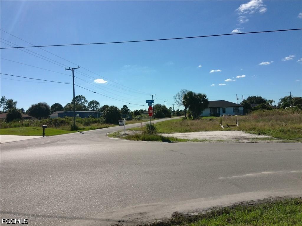5901 Queen Ave., Lehigh Acres, FL 33971